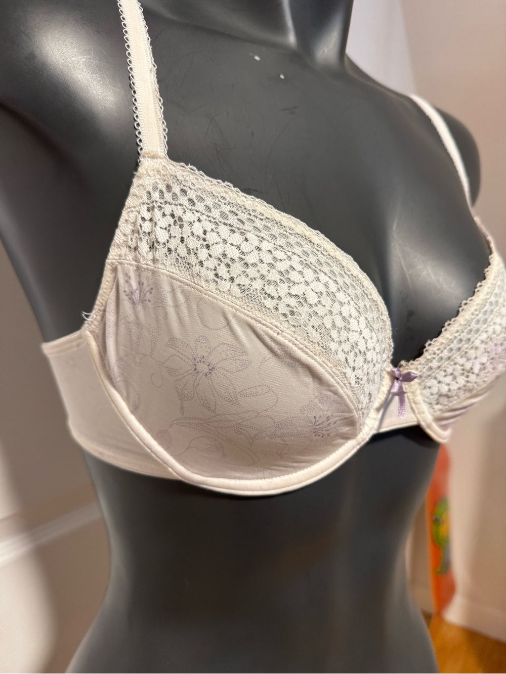 bra - Picture 2 of 4